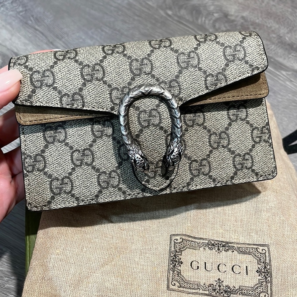GUCCI Dionysus GG Supreme super mini bag